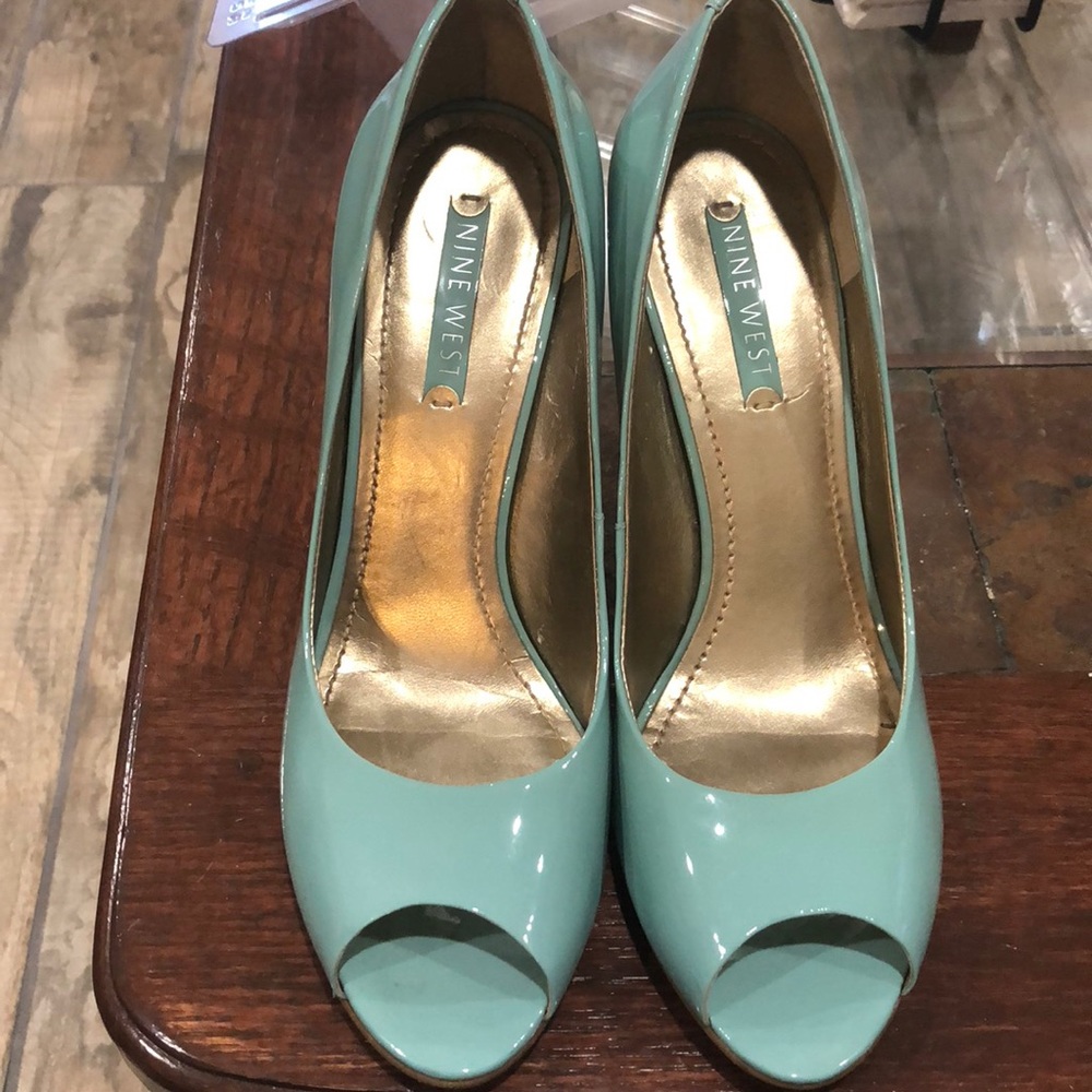 Wooden and teal high heels